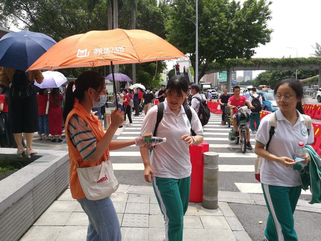 兼职猫组建高考志愿服务队,暖心服务为高考学子助力